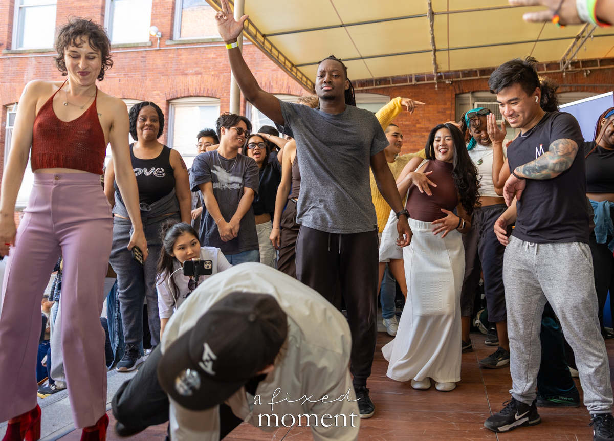 Breakdance circle reaction