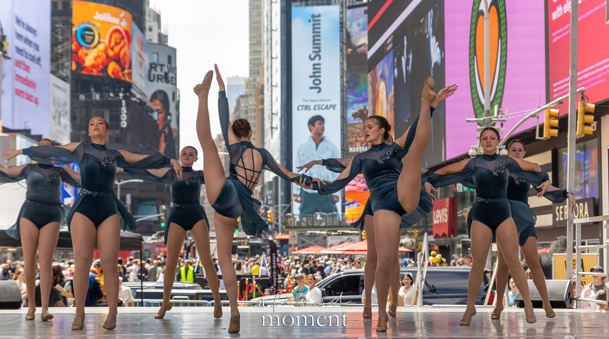 Project Dance dancers vertical leg extension