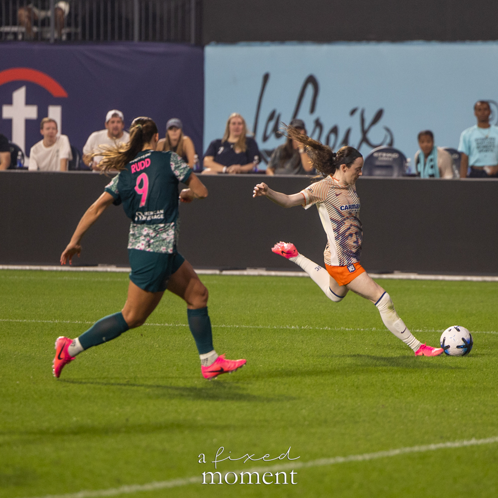 Gotham FC player delivering a cross against the Washington Spirit