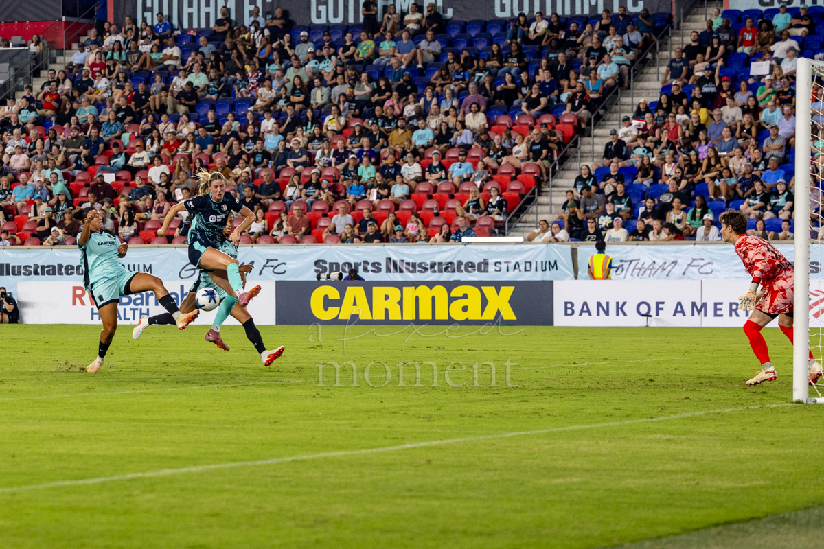 Gotham FC creates a scoring chance against Kansas City Current at Sports Illustrated Stadium