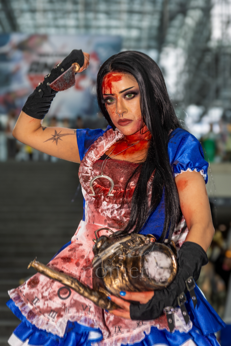 @e.xegol portrays Alice Liddell from Alice: Madness Returns at Anime NYC 2026 Day Two